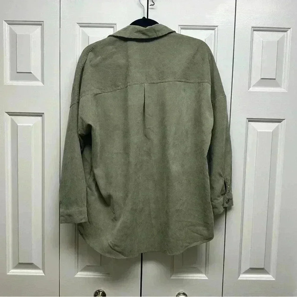Stradivarius green corduroy oversized overshirt. Size S chore shirt - Picture 2 of 5